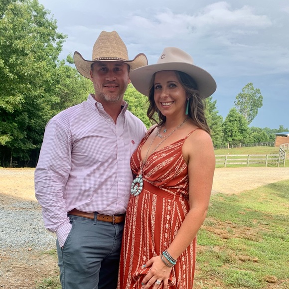 Meet your Posher, Ashley - Picture 1 of 1